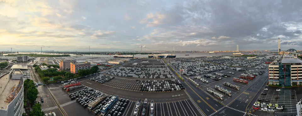 Panoramic view of the vehicle terminal, ships and bridge